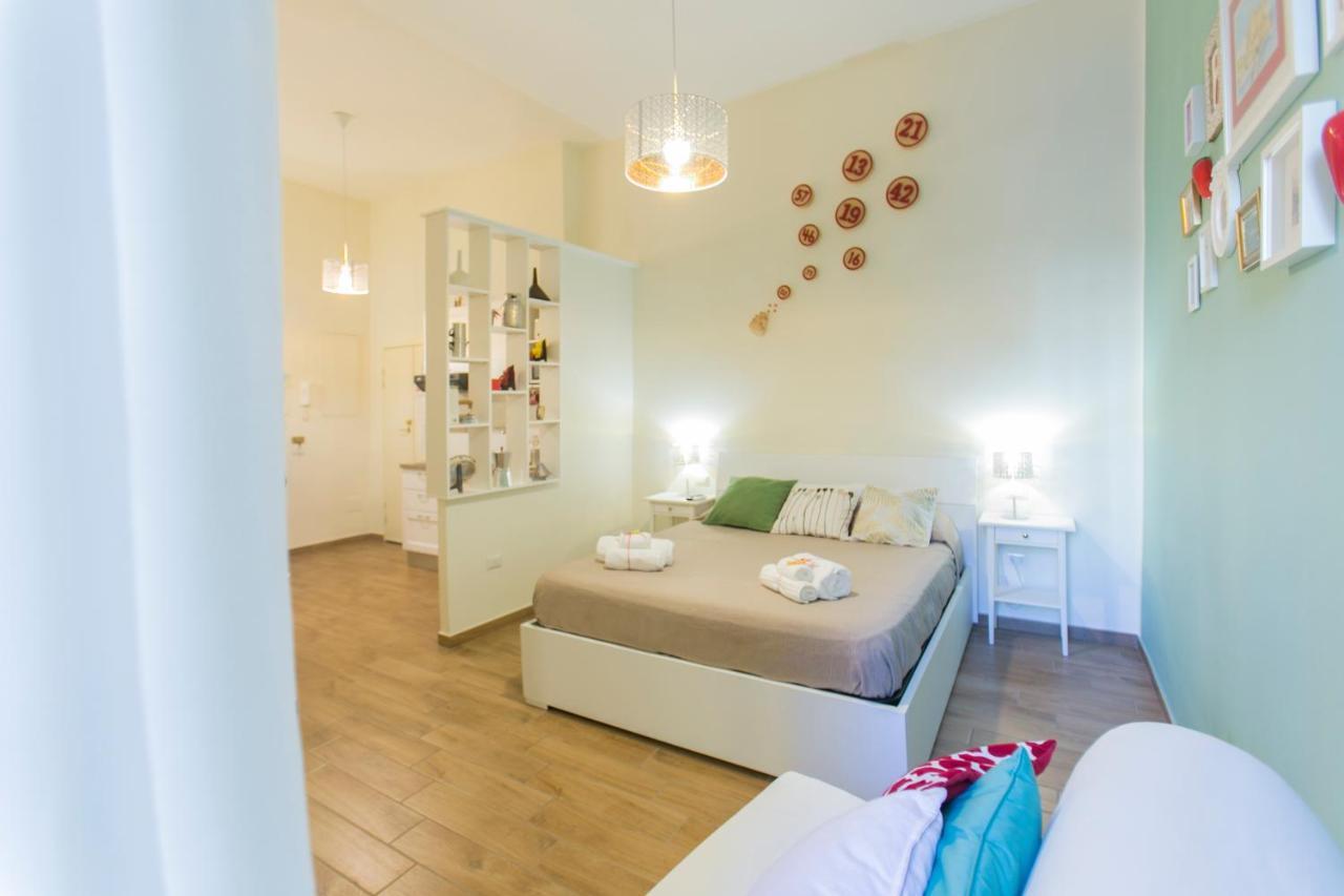 Casetta Partenopea Holiday House Наполи Екстериор снимка
