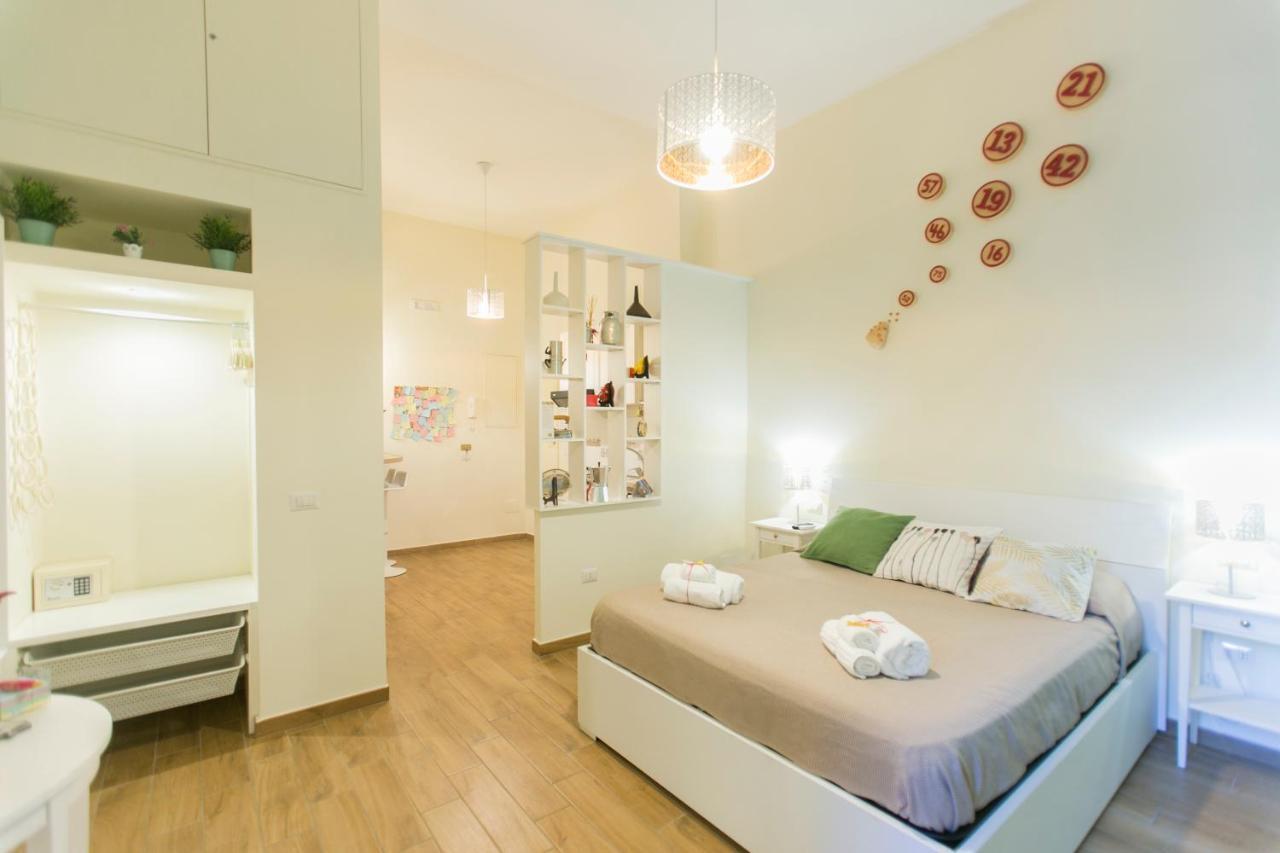 Casetta Partenopea Holiday House Наполи Екстериор снимка